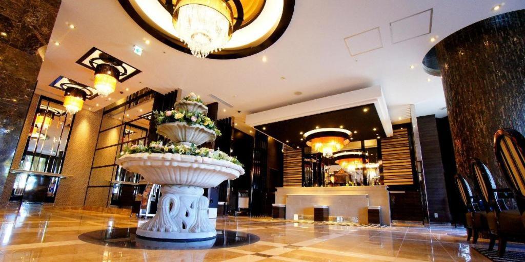 Apa Hotel Chiba Inzaimakinohara-Ekimae นาริตะ ภายนอก รูปภาพ